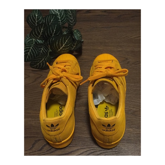 ❌SOLD❌ ADIDAS MENS SHANGHAI GYM SHOE SIZE 8 1/2 🍂 - Picture 2 of 7